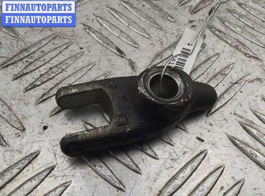 купить Скоба (кронштейн) крепления форсунки на Iveco Daily (2006-2011)