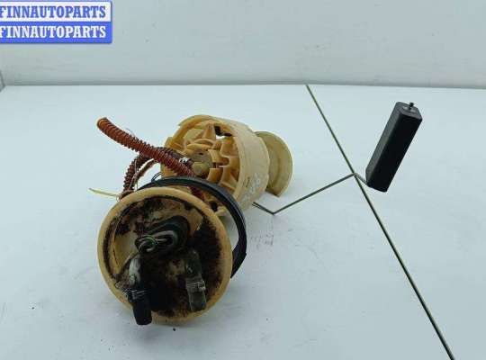 купить Насос топливный на Volkswagen Passat B5