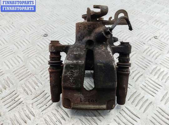 Суппорт задний правый RN1573793 на Renault Scenic I (1996-2003)