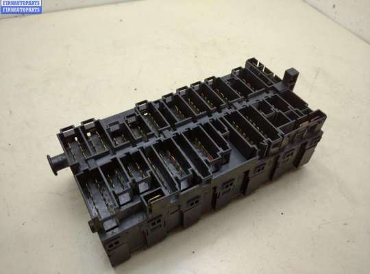 купить Блок предохранителей на Volkswagen Transporter T4