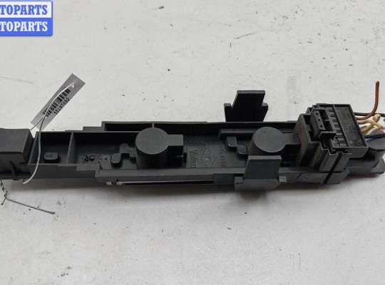 купить Плата фонаря заднего правого на Renault Laguna I (1993-2000)