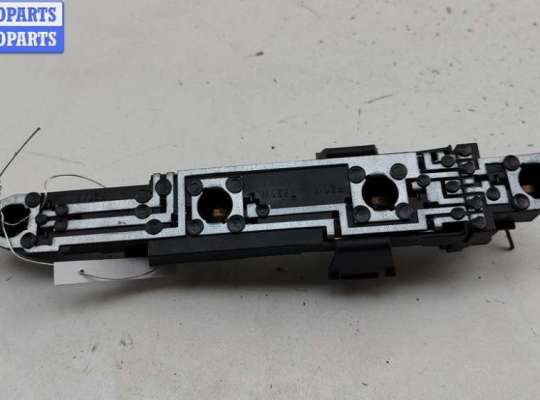 купить Плата фонаря заднего правого на Renault Laguna I (1993-2000)