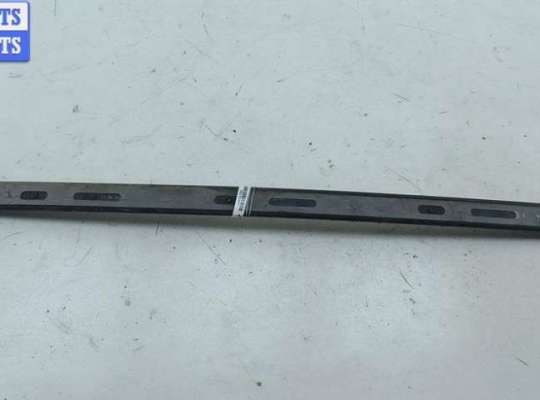 купить Молдинг двери задней правой на Audi A6 C5 (1997-2005)