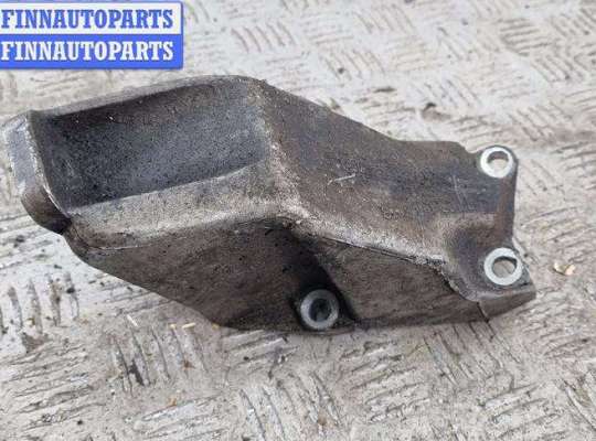 купить Кронштейн двигателя опорный на Volkswagen Passat B5