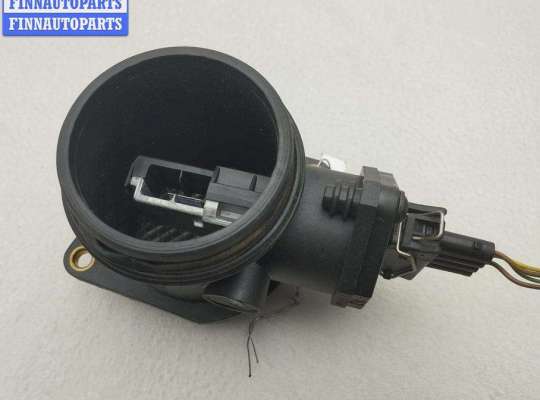 купить Расходомер (измеритель потока воздуха) на Volkswagen Passat B5