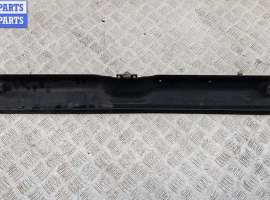 купить Рамка (планка) капота на Volkswagen Transporter T4