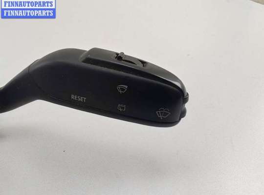 Подрулевой переключатель на Skoda Fabia II (5J)