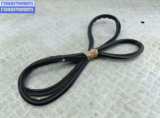 купить Уплотнитель крышки (двери) багажника на Volkswagen Passat B6