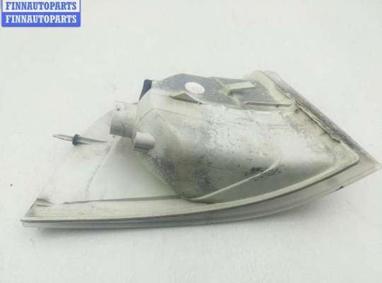 купить Поворотник (указатель поворота) левый на Volvo S40 / V40 (1995-2004)