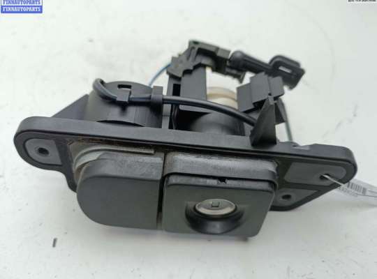 Кнопка открывания багажника MB1502921 на Mercedes S-Class W220 (1998-2005)