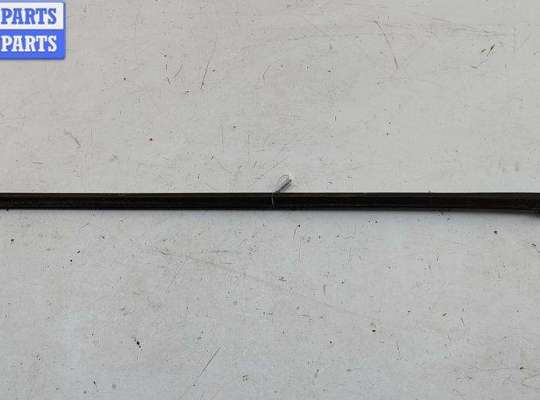 купить Молдинг стекла двери передней левой наружный на Ford Focus II (2004-2011)