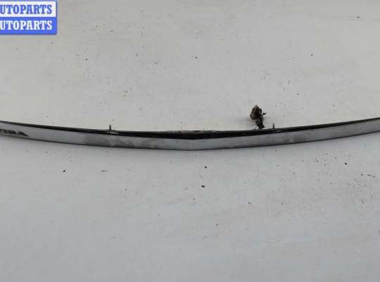 Накладка подсветки номера OP2211066 на Opel Zafira B (2004-2014)