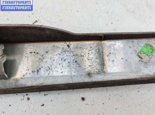 Планка подсветки номера на Opel Zafira B
