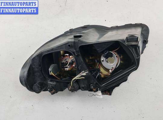 купить Фара правая на Chrysler Voyager (2001-2007)