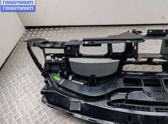 Панель передняя салона (Торпедо) на Volkswagen Passat B6 (3C)