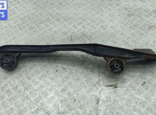 купить Балка подвески передняя (подмоторная) на Mitsubishi Space Star (1998-2005)