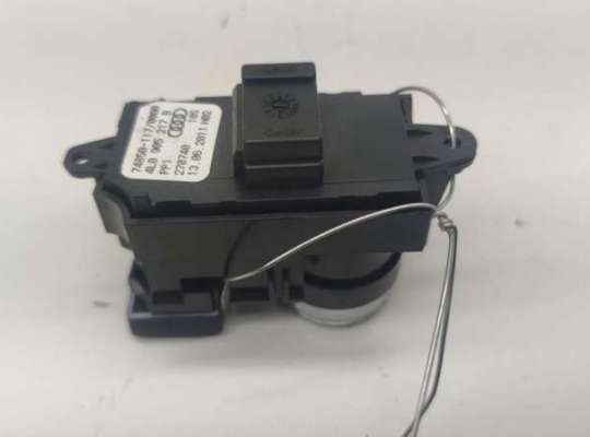 купить Кнопка запуска двигателя на Audi Q7 4L (2005-2015)