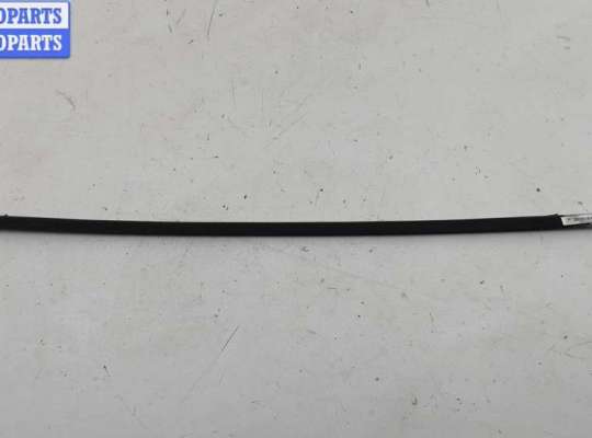 купить Молдинг стекла двери передней левой наружный на Skoda Fabia mk1 (6Y)