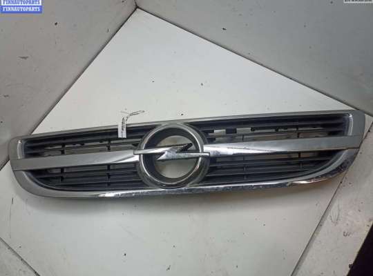 Решетка радиатора на Opel Zafira A