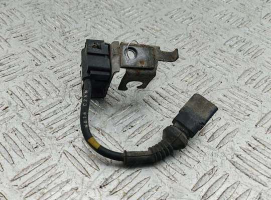 Датчик ускорения VG2610312 на Volkswagen Touareg