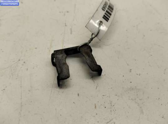 купить Скоба (кронштейн) крепления форсунки на Skoda Octavia mk1 (A4 1U) 1996-2010