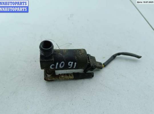 Насос (моторчик) омывателя стекла FO1860253 на Ford Mondeo III (2000-2007)