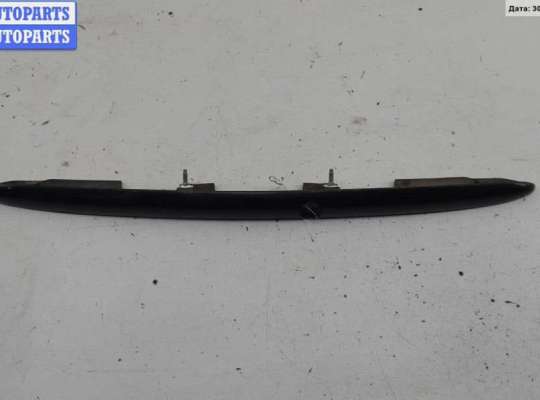 Накладка подсветки номера PG1111225 на Peugeot 206