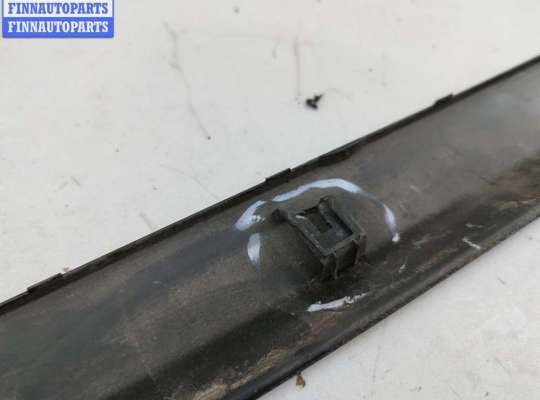 купить Молдинг двери передней левой на Peugeot 308 T7 (2007-2013)