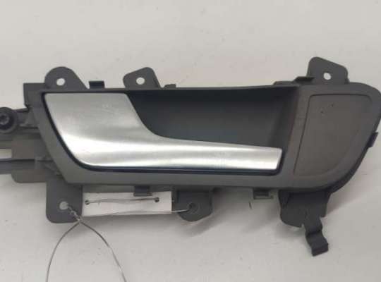 купить Ручка двери внутренняя задняя левая на Audi A4 B8 (2007-2015)