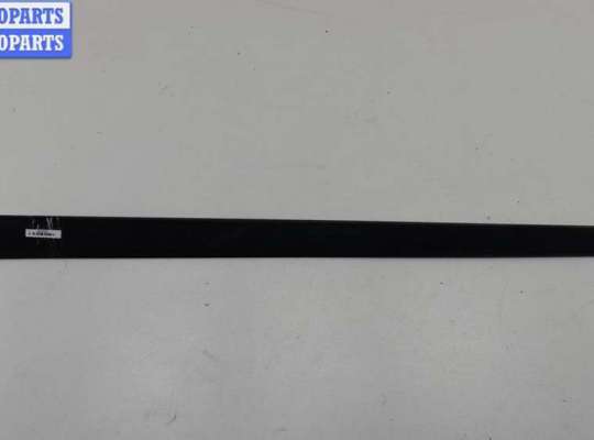 купить Молдинг двери передней левой на Mercedes M-Class ML W164 (2005-2011)