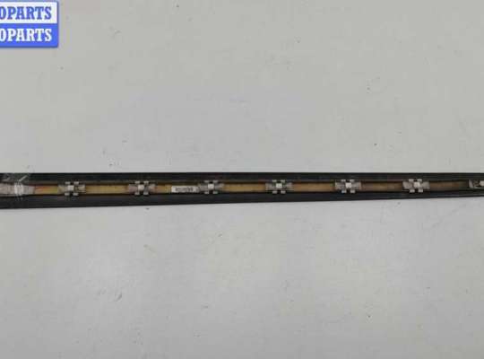 купить Молдинг двери передней левой на Mercedes M-Class ML W164 (2005-2011)