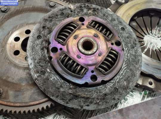 Маховик на Mitsubishi Space Wagon (N9_W, N8_W, UG)