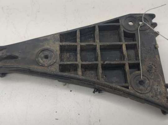 купить Кронштейн бампера переднего на Audi A4 B5 (1994-2001)