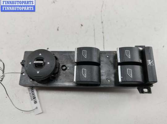 купить Блок кнопок управления стеклоподъемниками на Ford Focus II (2004-2011)