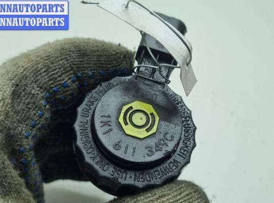 купить Крышка бачка тормозной жидкости на Volkswagen Caddy (2004-2010)