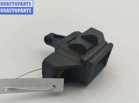 Купить Замок багажника на Renault Scenic I (1996-2003) Замок багажника RN1579291 на Renault Scenic I (1996-2003)