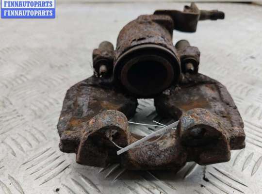 Суппорт передний правый VG2773510 на Volkswagen Transporter T4