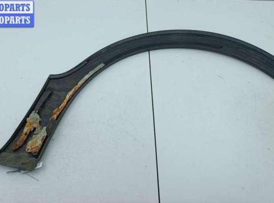 купить Накладка на арку передняя левая на Skoda Roomster