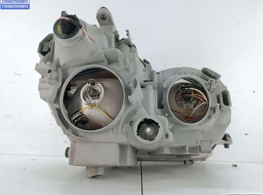 купить Фара правая на Mercedes C-Class W203 (2000-2006)