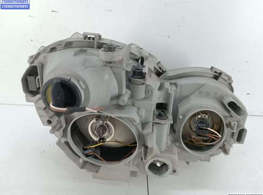 купить Фара правая на Mercedes C-Class W203 (2000-2006)