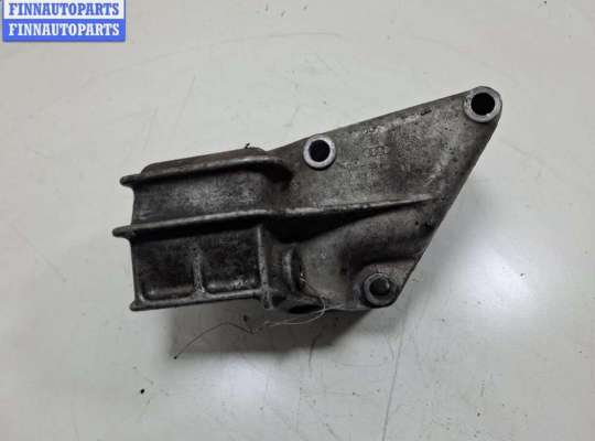 купить Кронштейн крепления на Volkswagen Transporter T4