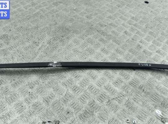 купить Молдинг лобового стекла на Audi Q7 4L (2005-2015)