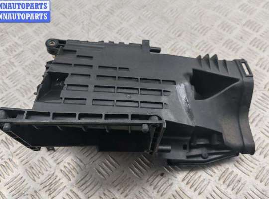 купить Корпус воздушного фильтра на Mercedes C-Class W203 (2000-2006)