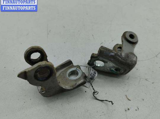 Петля двери передней левой SK536120 на Skoda Fabia mk2 (5J) 2007-2014