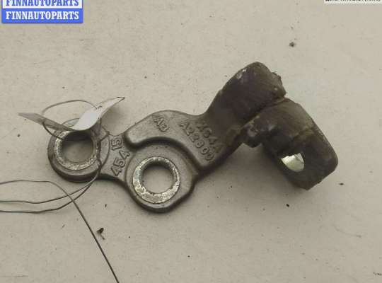 купить Петля двери передней правой на Ford Focus I (1998-2005)