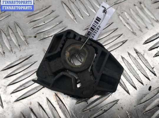 купить Кронштейн радиатора на Volkswagen Golf-4