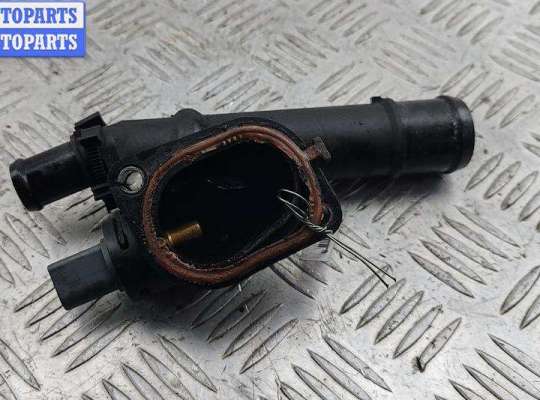 купить Фланец (тройник) системы охлаждения на Volkswagen Passat B6