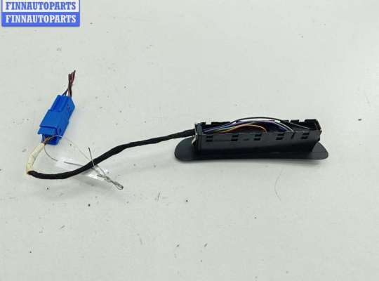 купить Кнопка стеклоподъемника переднего правого на Opel Vectra B (1995-2002)