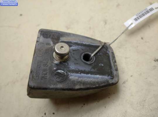 купить Ограничитель открывания двери задней на Volkswagen Transporter T5