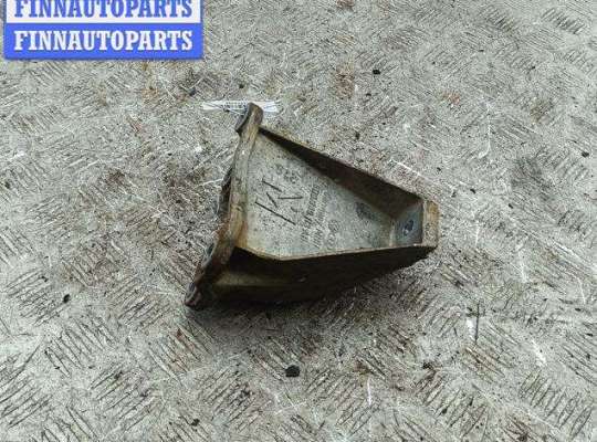 купить Кронштейн КПП опорный на Volkswagen Passat B5